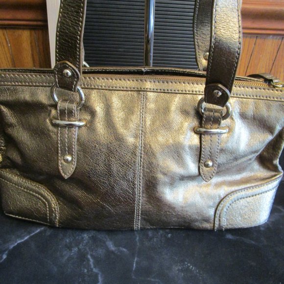The Sak Gold Leather Shoulder Bag - Picture 14 of 15